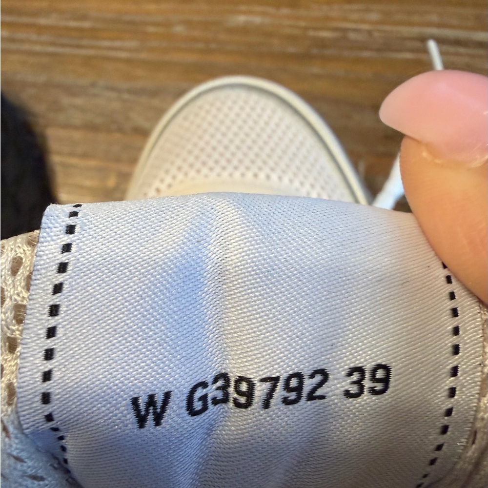 Chanel Women's White,Cream, ivory and silver Sneakers size 39 - Picture 6 of 7